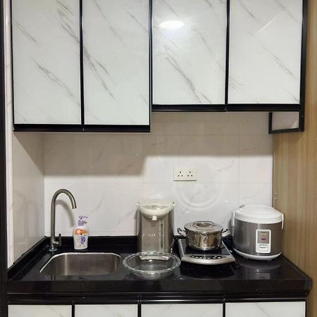 Waveflo Hostel 浪花青旅 Hong Kong Bagian luar foto